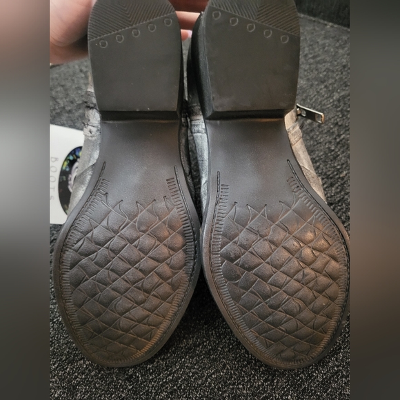 NWT Sterling River women's boots 7.5. Grey - Picture 2 of 4